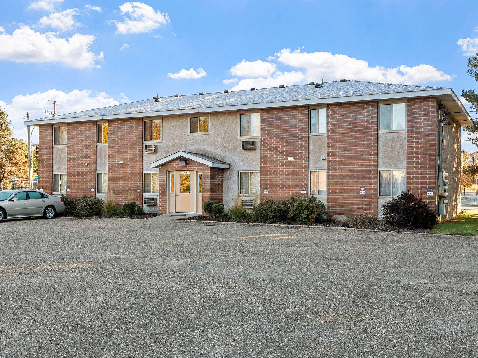 Summit Park Apartments — Photo 4