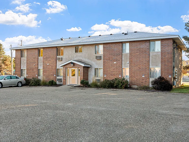 Summit Park Apartments — Photo 4