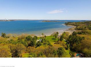 20 Sturdivant Rd, Cumberland Foreside, ME 04110