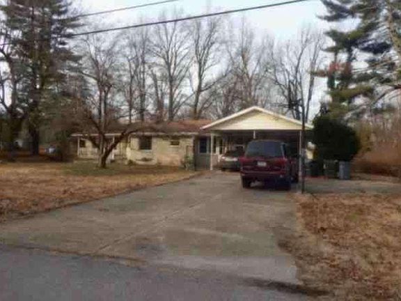 2nd image of 6111 Grand River Rd