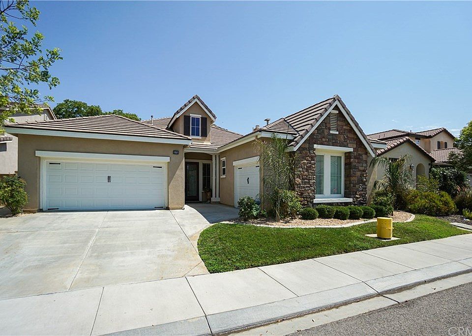 1st image of 35702 Abelia St