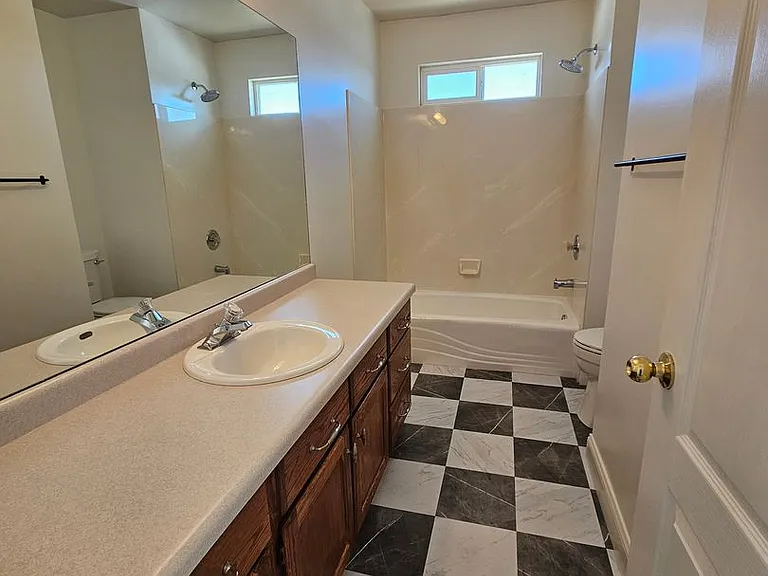 4698 Colander Dr — Photo 41
