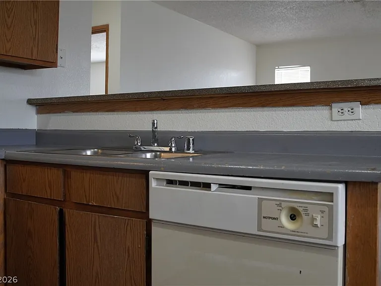 1842 Nebula Dr #270 — Photo 5