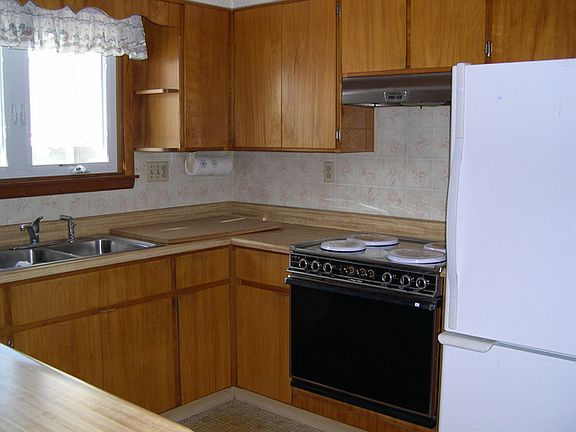 5th image of 205 N Joles St