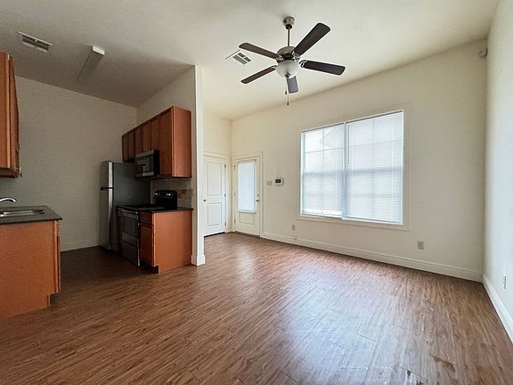 5th image of 901-929 S Barnett Springs St #919