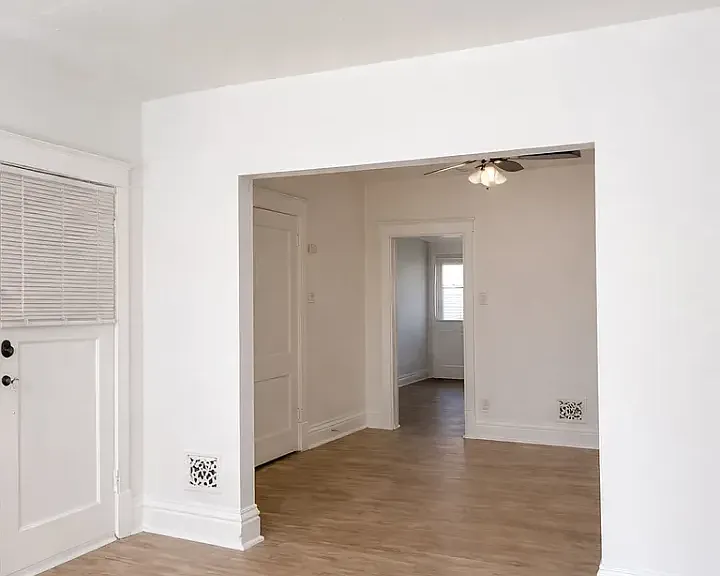 5335 Bancroft Ave — Photo 2