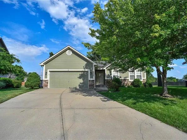 12539 S Grant St, Olathe, KS 66061