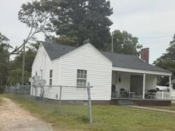 213 E Hillsboro Street, Mount Olive, NC 28365