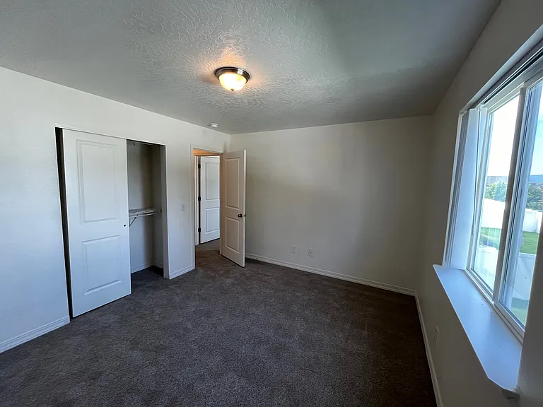 7327 N Bedford Ln — Photo 7