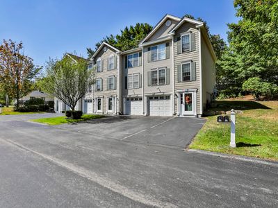 17 Eastwood Way, Manchester, NH, 03109