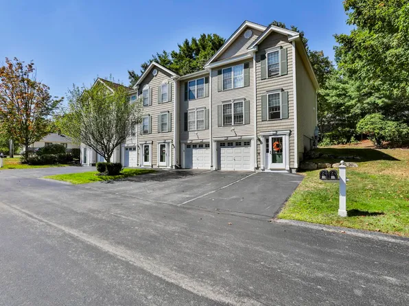 17 Eastwood Way, Manchester, NH 03109