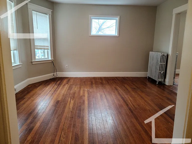 8 Woodside Ave #1 — Photo 7