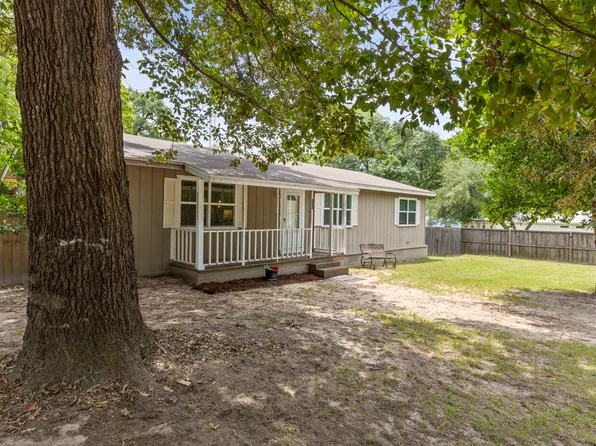 105 2nd St, Hawkins, TX 75765