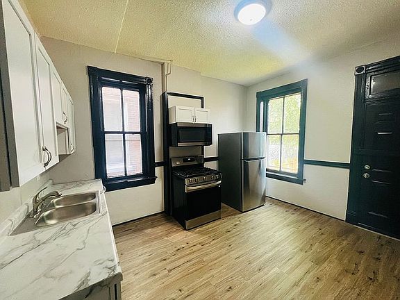 4th image of 2125 Russell Blvd #11271426
