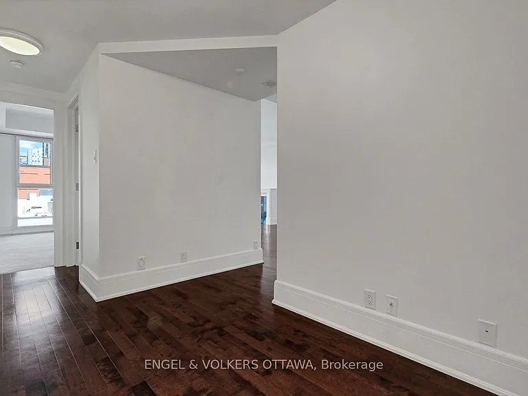 700 Sussex Dr N #403 — Photo 22
