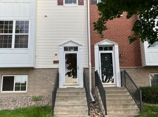 7866 Old Carriage Ct #7866, Shakopee, MN 55379