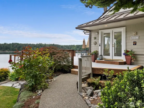 4923 Sunrise Beach Road NW, Olympia, WA 98502
