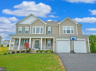 11523 Buhrman Dr W, Waynesboro, PA 17268