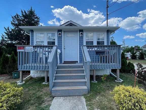 3rd image of 131 Pacific Ave
