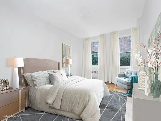 Sold by Sotheby's International Realty | media 10