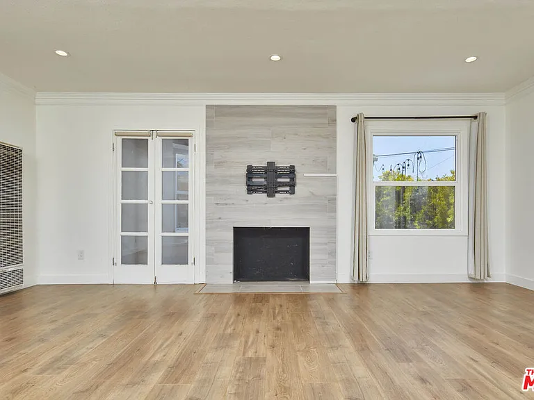 2904 W 81st St — Photo 9