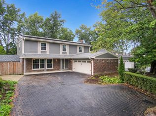 1647 Friar Tuck Ave, Highland Park, IL