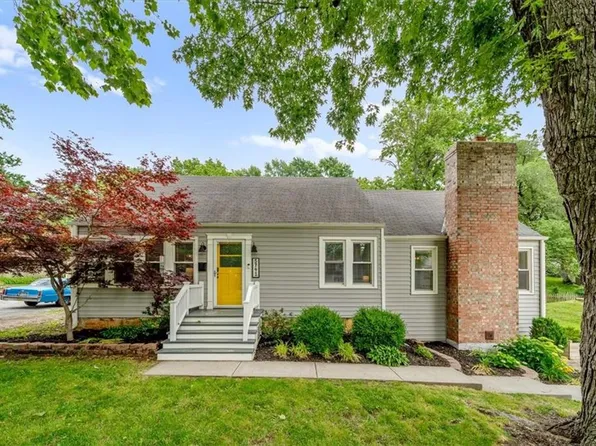 5741 Hadley St, Merriam, KS 66202