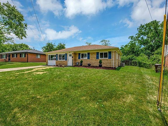 3rd image of 10899 Lemarie Dr
