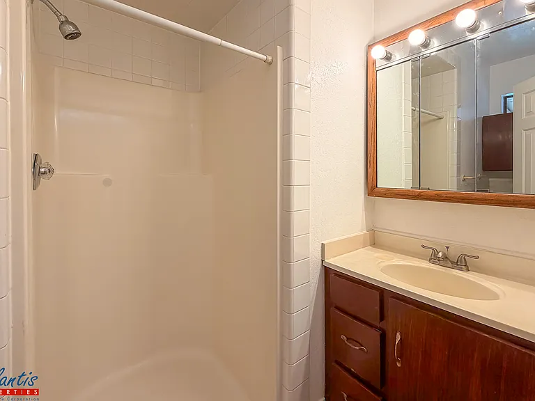 321 Leland Ave #A — Photo 6