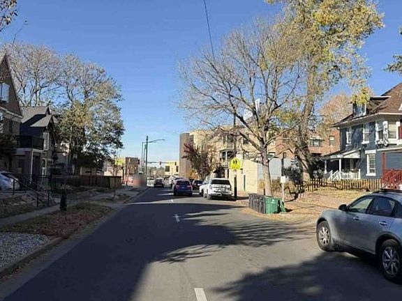 Exterior Neighborhood (street photo)