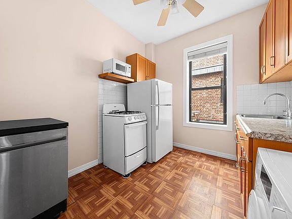 4th image of 84-02 Beverly Rd APT 2D