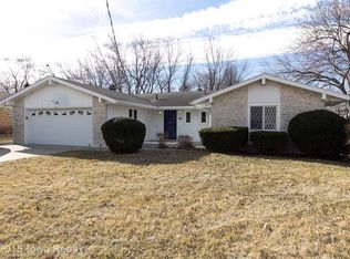 7304 Bryn Mawr Dr, Urbandale, IA 50322