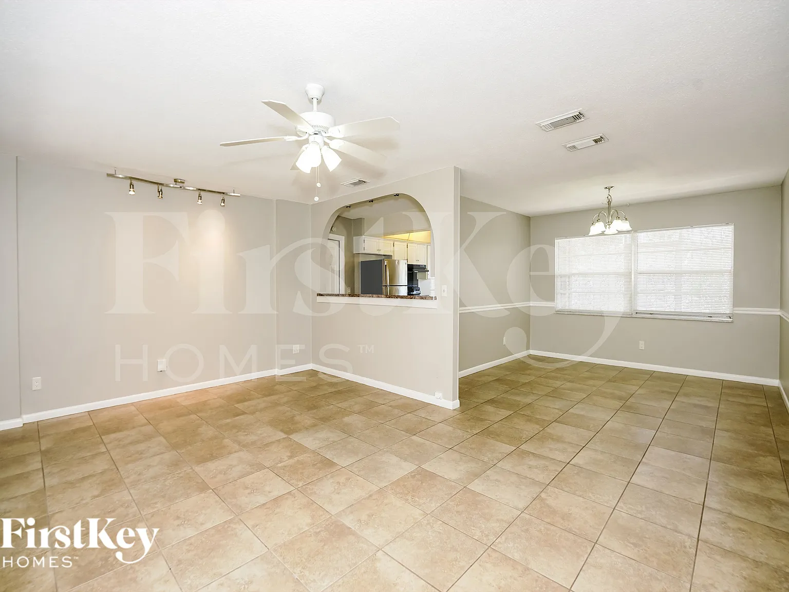 2 bed, 2.0 bath, 1292 sqft, $1,800 — Photo 3