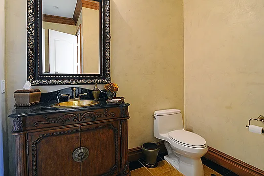 417 N Woodland St — Photo 10