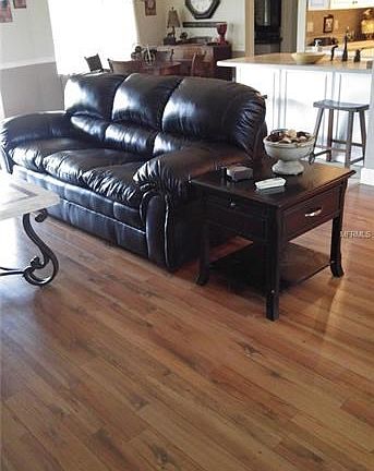 4th image of 9937 Wallaston Dr