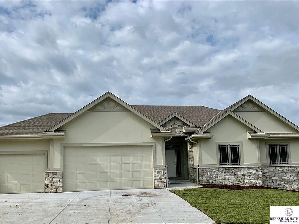 1st image of 19908 Sherwood Cir