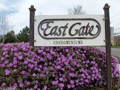 98 E Gate Ln, Hamden, CT, 06514