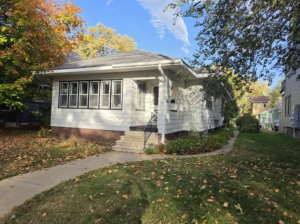 1021 7th St S, La Crosse, WI 54601