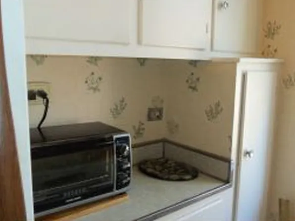 2427 East 29th Street image 1 of 5