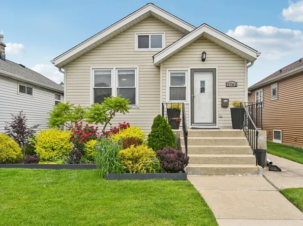 2741 N 75th Ave, Elmwood Park, IL 60707