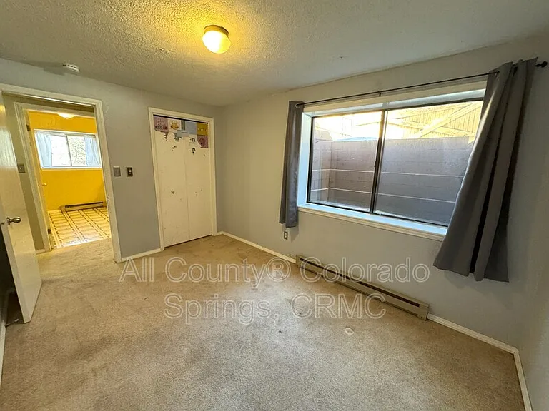 931 Kings Crown Rd — Photo 27