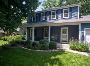 1841 Riverwood Dr, Algonquin, IL