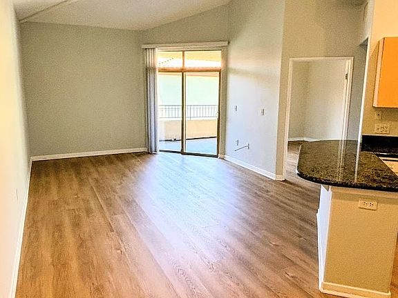 3rd image of 1501 Front St Unit 629