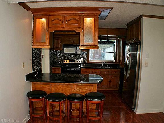 5th image of 4208 Westchester Cir