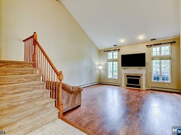 3rd image of 7 Matthew Rd #7