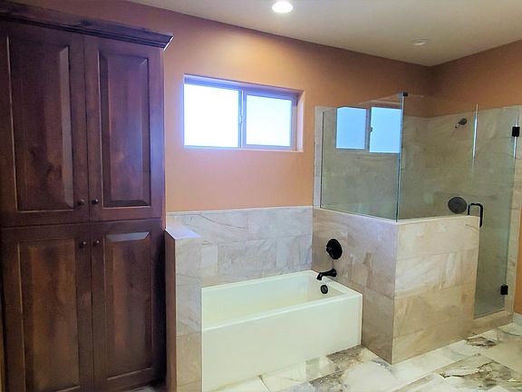 5th image of 660 N Sierra Vista Dr