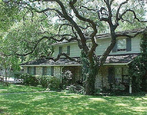 1st image of 702 PATRICIA DR