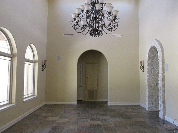 3rd image of 1901 El Mileno Dr