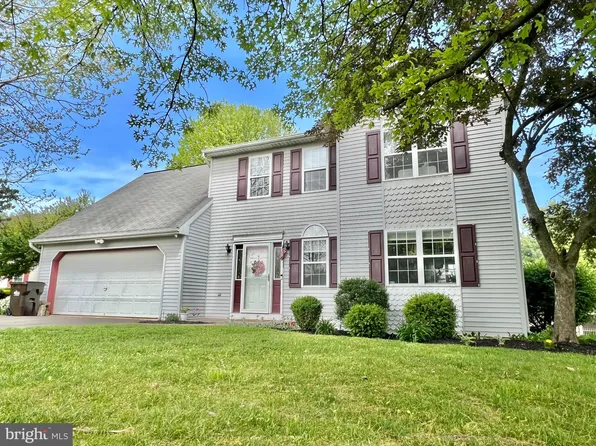 107 Via Dolorosa Dr, Blandon, PA 19510