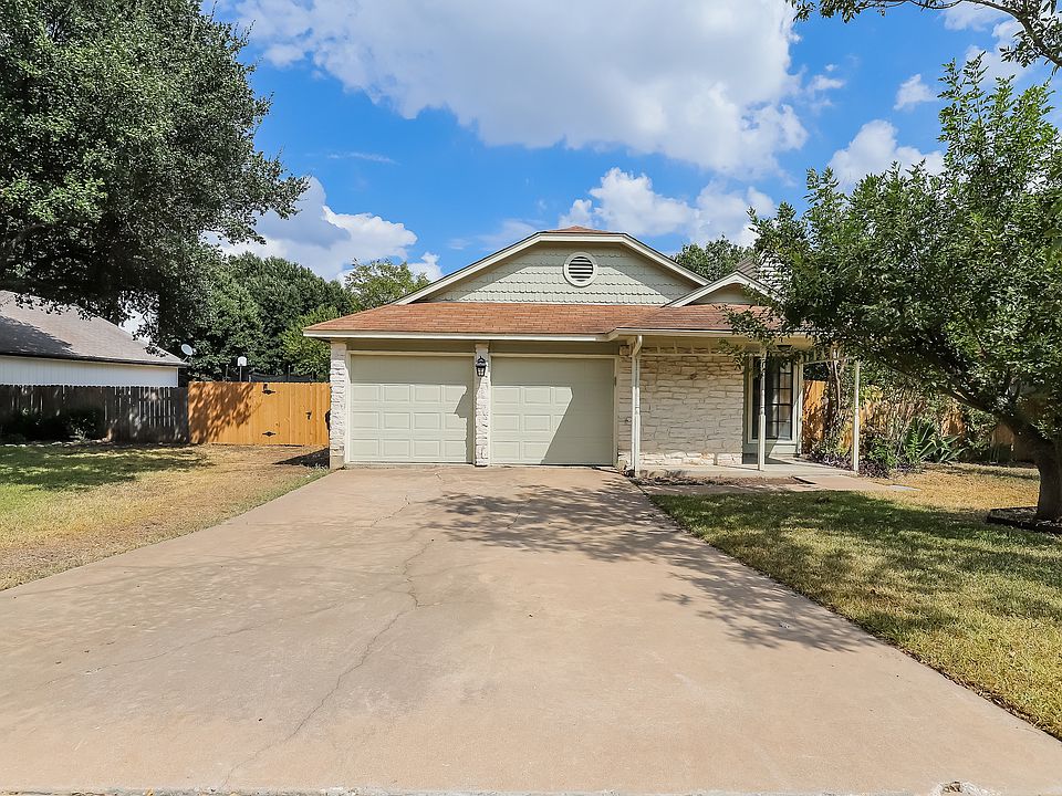 1st image of 605 Meadowcreek Cir